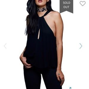 🎉2 for $10 Free People Twist and shout tank